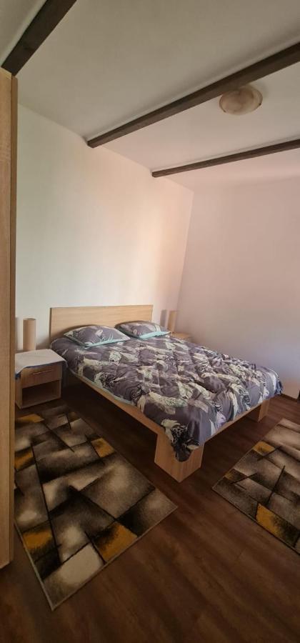 La Ovi Hotel Fagaras Ngoại thất bức ảnh