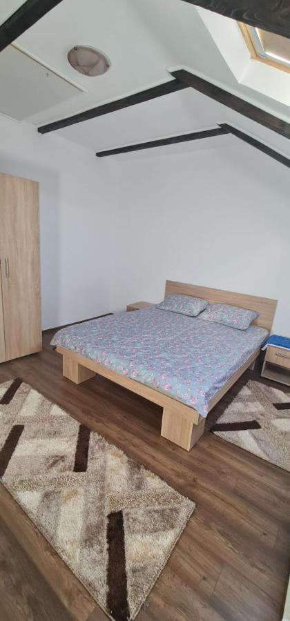 La Ovi Hotel Fagaras Ngoại thất bức ảnh