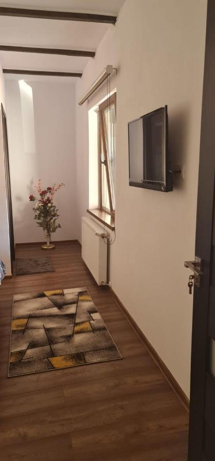 La Ovi Hotel Fagaras Ngoại thất bức ảnh