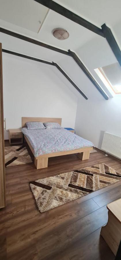La Ovi Hotel Fagaras Ngoại thất bức ảnh