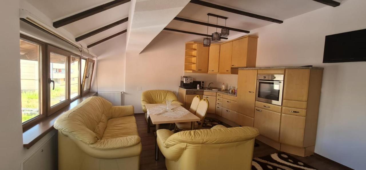 La Ovi Hotel Fagaras Ngoại thất bức ảnh