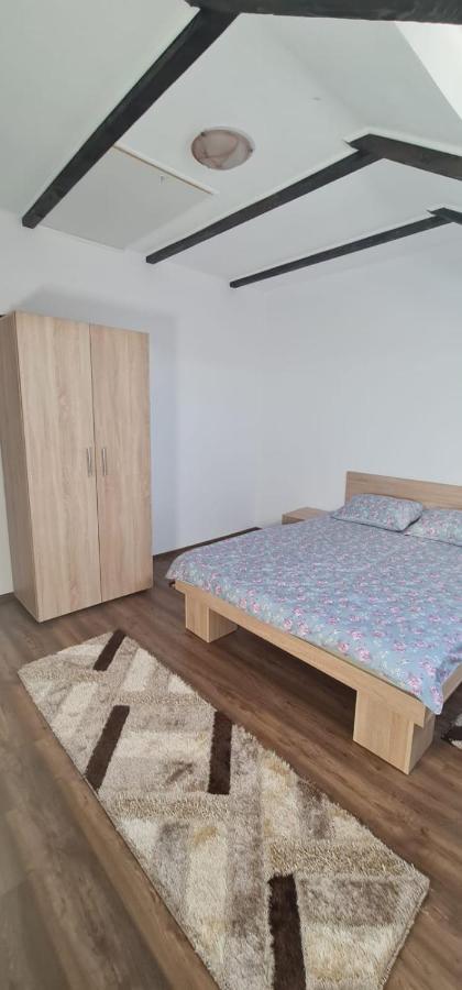 La Ovi Hotel Fagaras Ngoại thất bức ảnh